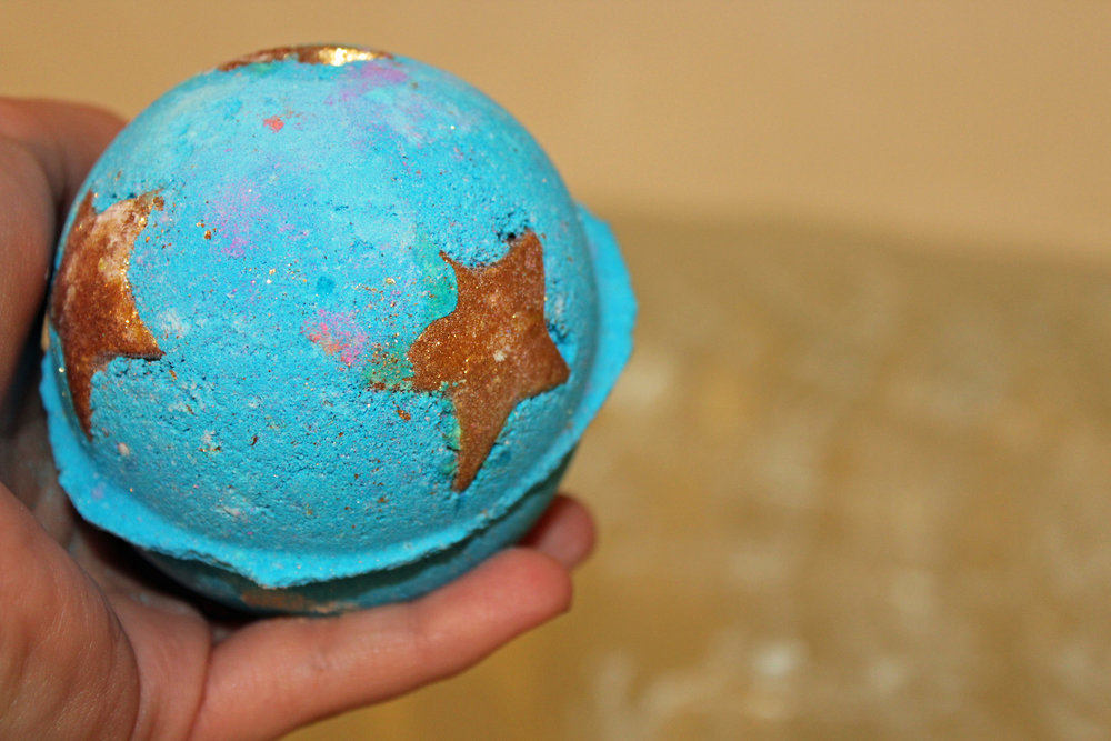 Lush Shoot for the Stars Bath Bomb Review