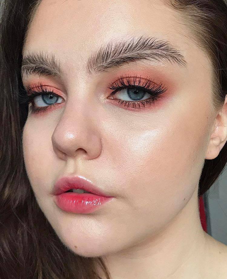 Makeup Trends From 2017 That Need to Go