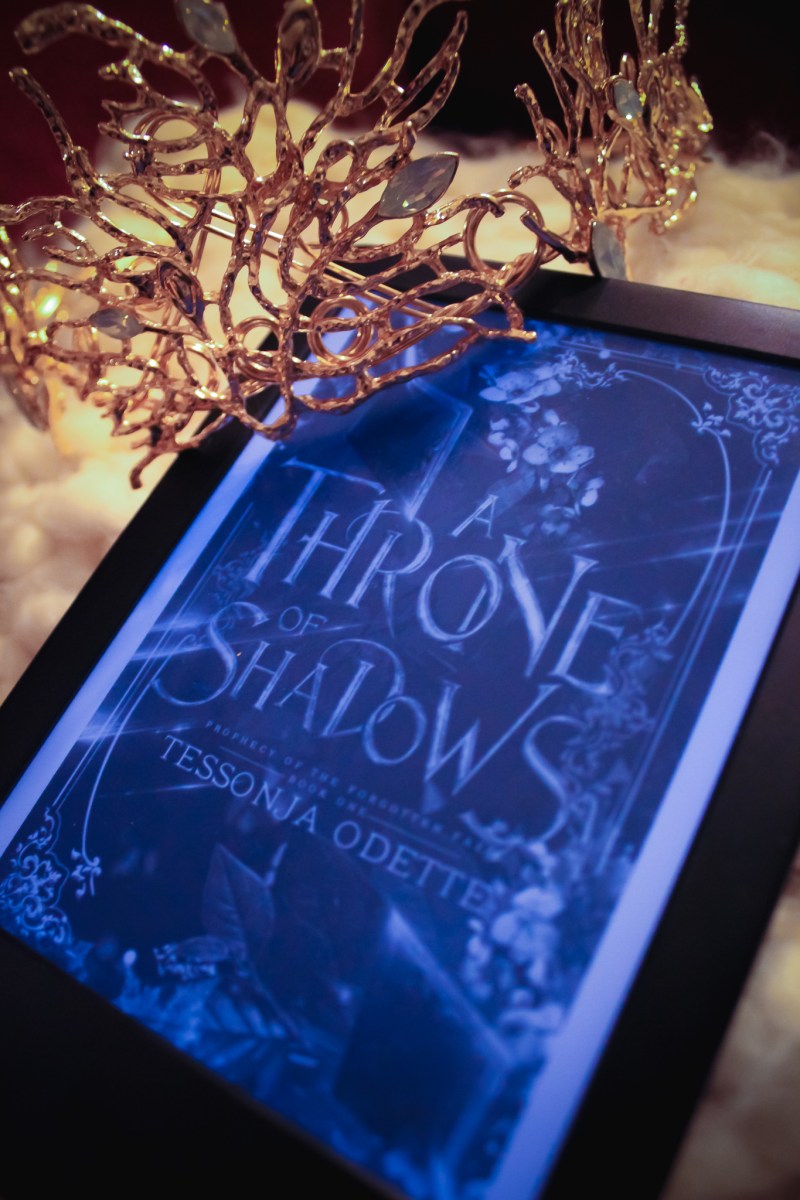 My Thoughts on A Throne of Shadows (Prophecy of the Forgotten Fae, Book 1) by Tessonja Odette